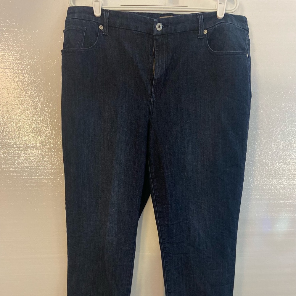 Chicos straight leg ankle jeans size 2.5